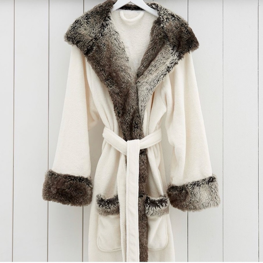 Pottery Barn | Women’s Faux Fur Gray Ombré Robe